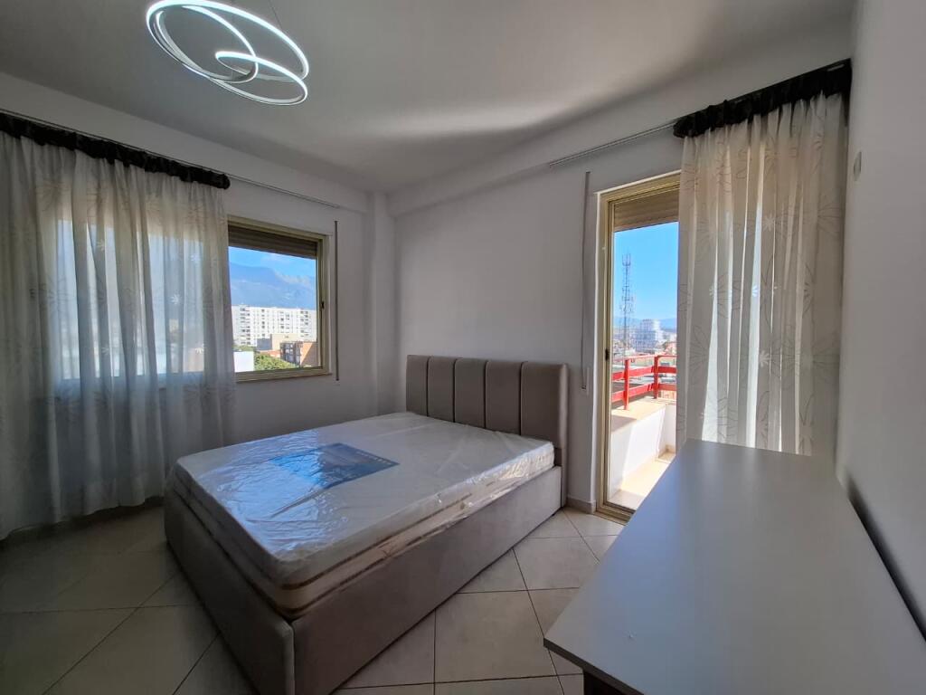 ✨ Appartamento in Affitto 2+1+2WC – 120 m² | 59.500 Lek 📍 Via Bardhyl / Scuola Andon Zako Çajupi