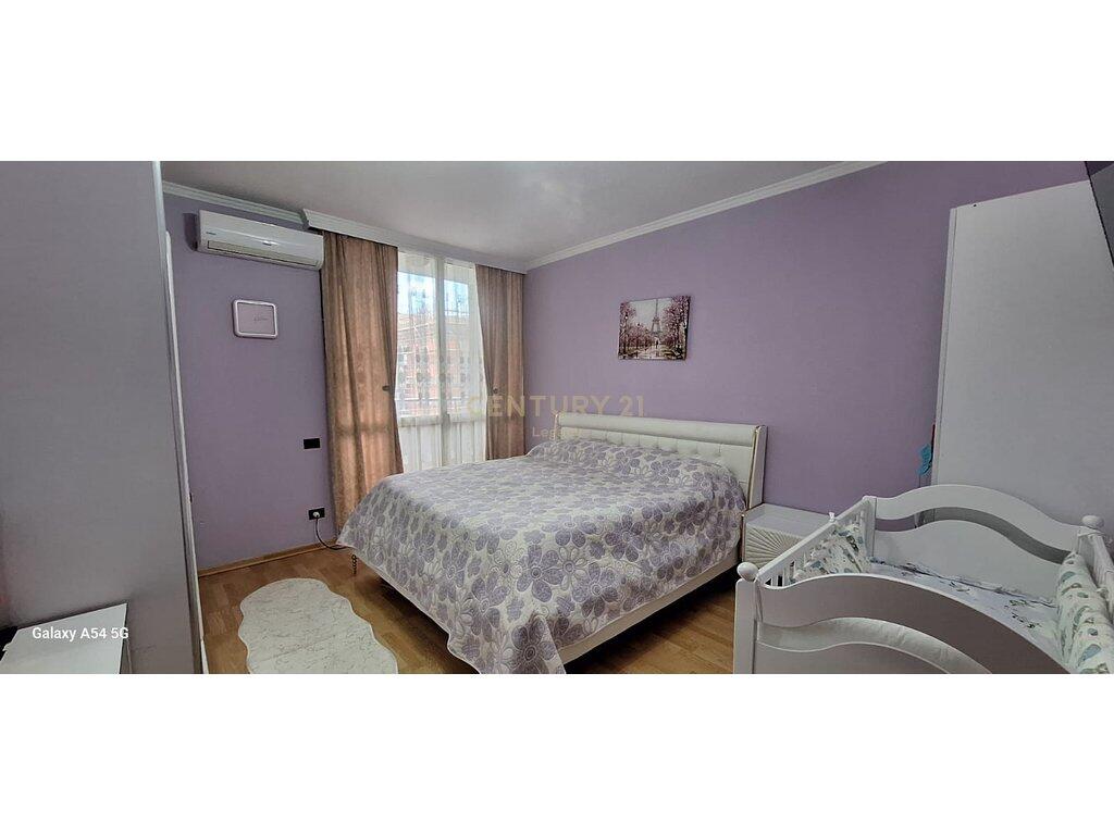 OCCASION!! Apartment 2+1+ 2 Balconies for sale at Komuna e Parisit
