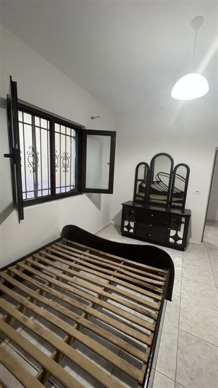 One-story house for rent (2+1+ yard for 2 cars in the industrial complex)