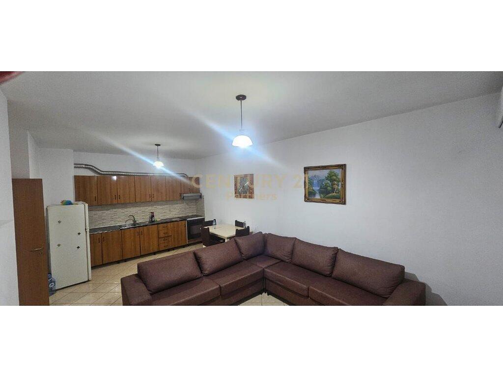 VENDESI APPARTAMENTO 1+1 YZBERISHT-DI FRONTE A KMY 110,000 €