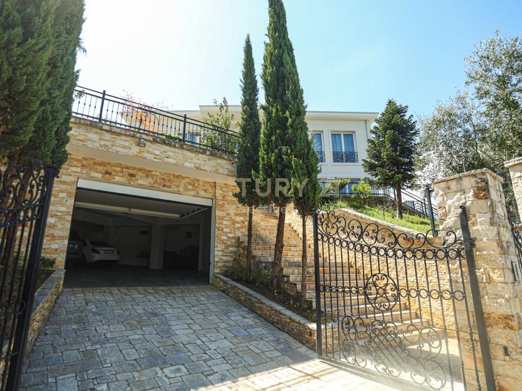 VILLA DI LUSSO IN AFFITTO, DRY LAKE, TIRANA!