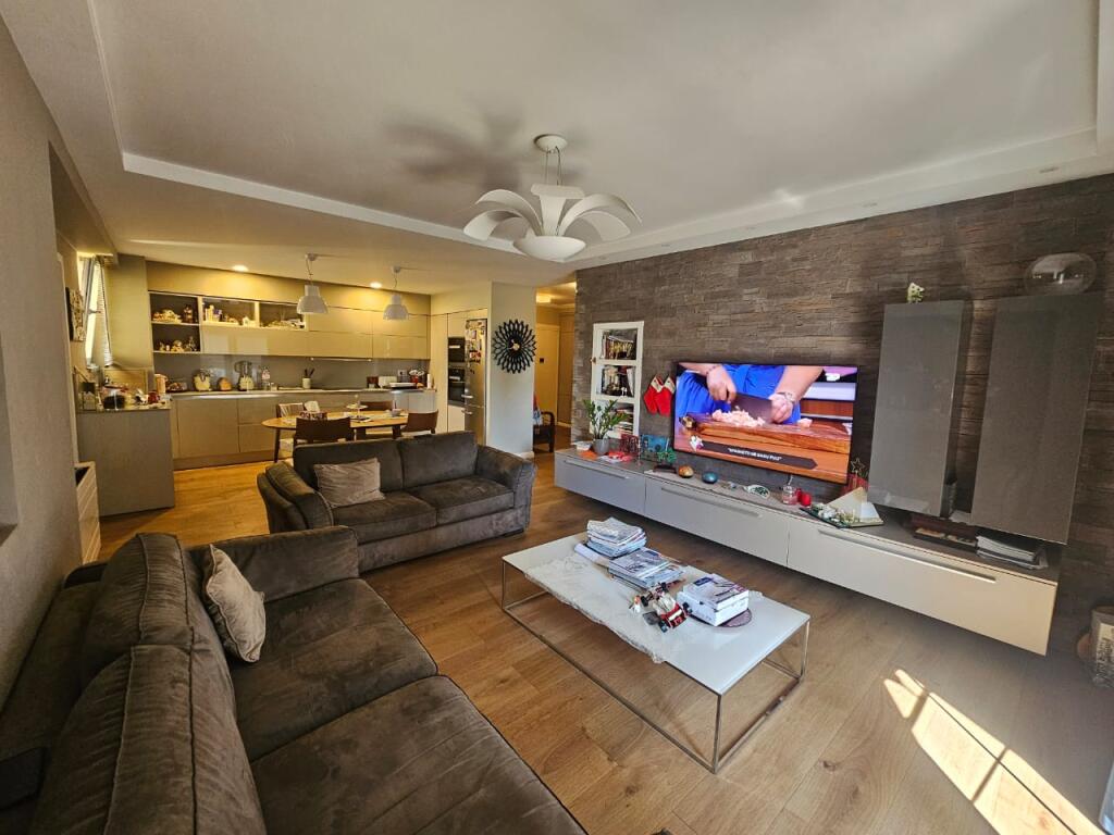 Apartment 3+1+2 for Sale – Bogdaneve Street, Tirana