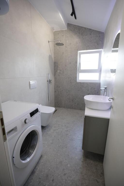 APPARTAMENTO IN AFFITTO 3+1 KODRA E PRIFTIT 80.000 LEKE