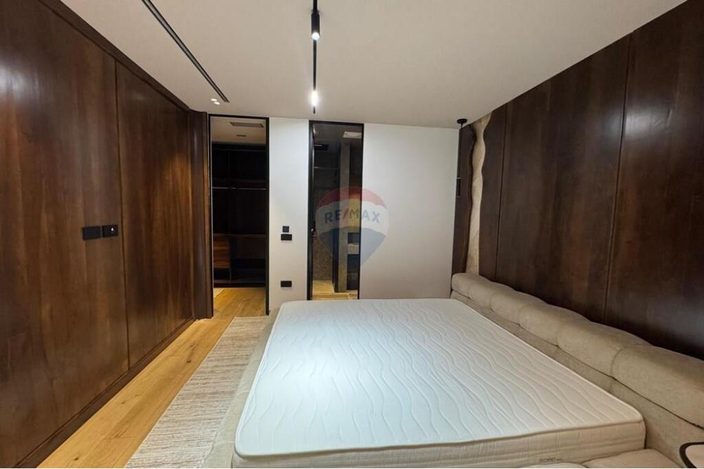 GARDEN BUILDING, APARTMENT 200m2 PER SHITJE