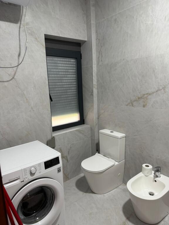 Villa di 3 piani in affitto a Sauk vicino a BKT