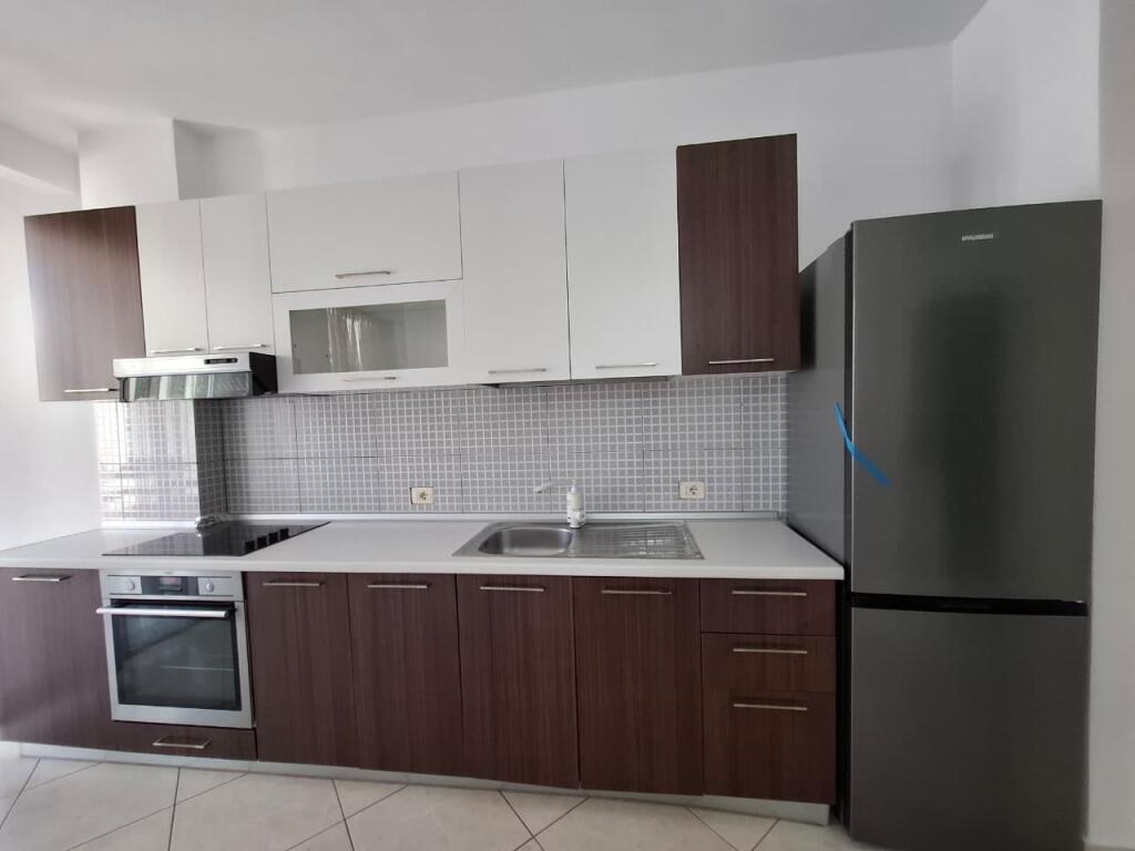 ✨ Appartamento in Affitto 2+1+2WC – 120 m² | 59.500 Lek 📍 Via Bardhyl / Scuola Andon Zako Çajupi
