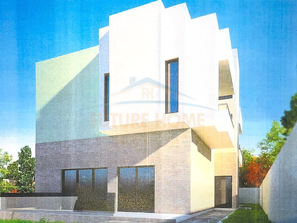 Shitet, Vilë 3-katëshe, Gjiri i Lalzit, Durres.