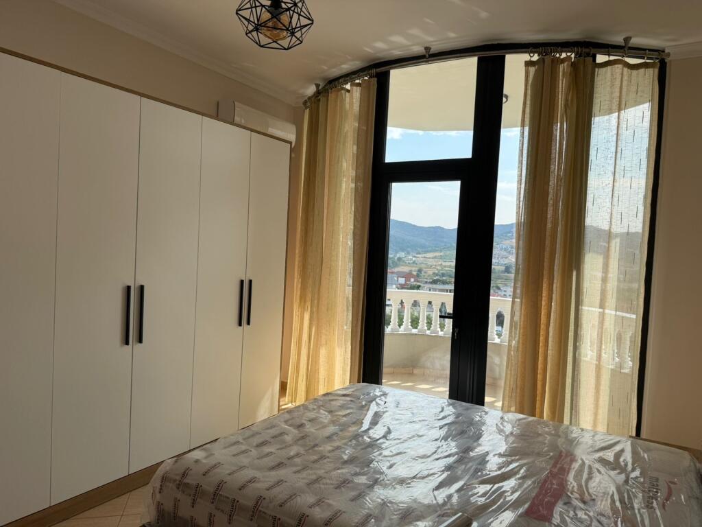 Villa di 3 piani in affitto a Sauk vicino a BKT