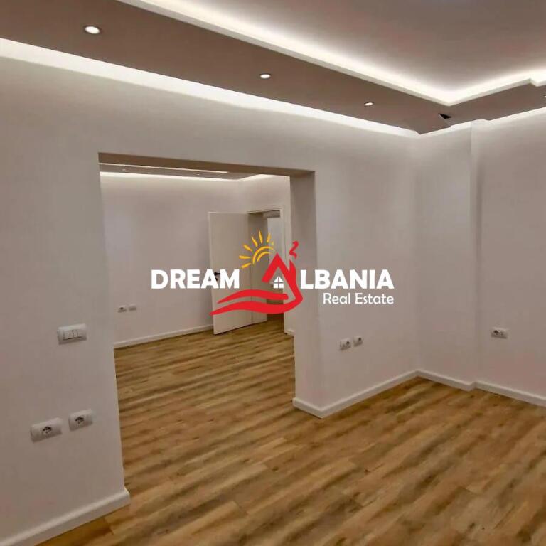 Appartamento 3+1 in affitto per Ufficio/Residenza (ID 42611284)