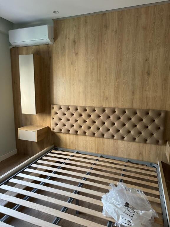 1+1, arredato, comune di Parisit a Oslo bar, prezzo 700 euro