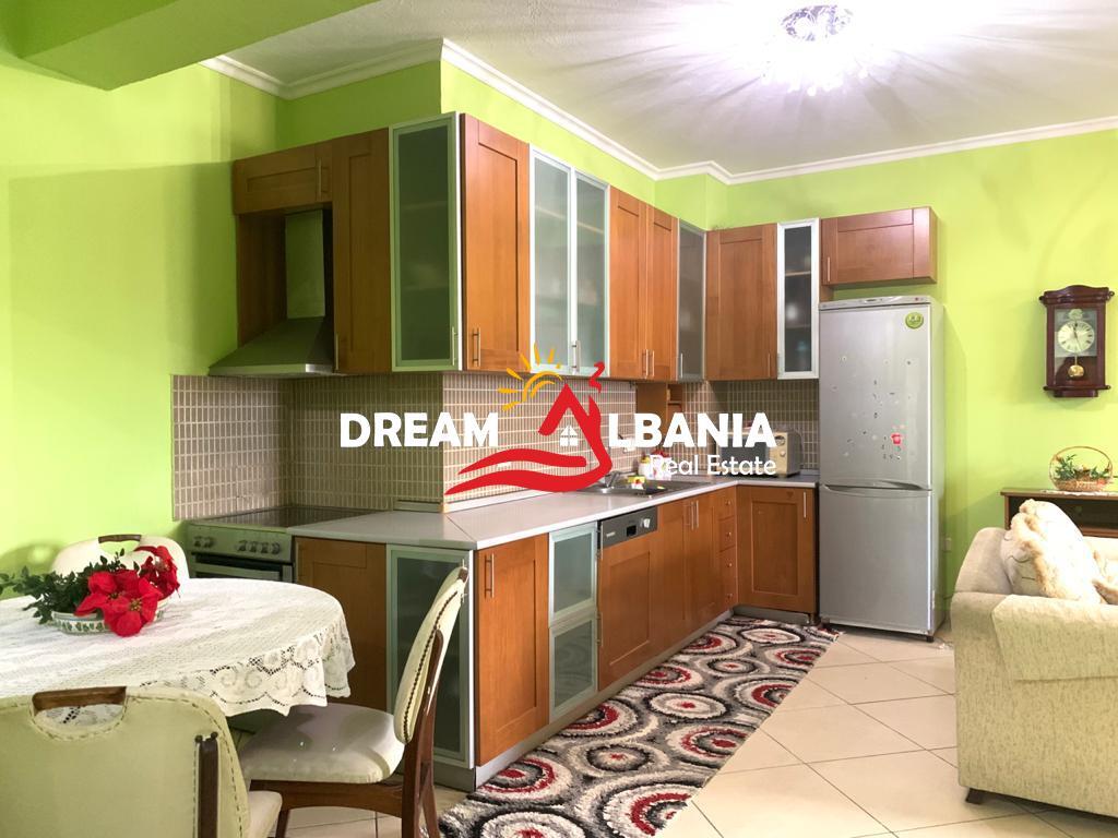 Appartamento 2+1+2 in affitto a Zogu i Zi vicino al Ring center (ID 42214237)