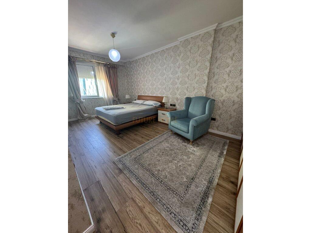 In vendita, appartamento 2+1+2, Bllok, Tirana.