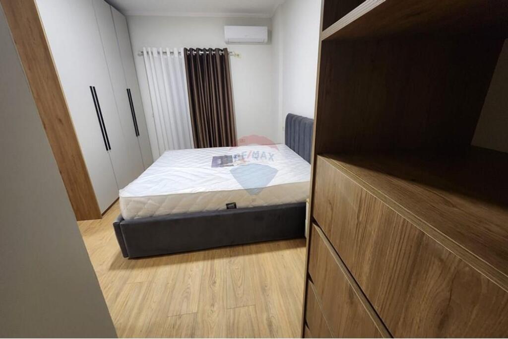 Apartament 2+1+2 me qira Zogu i Zi Logosi