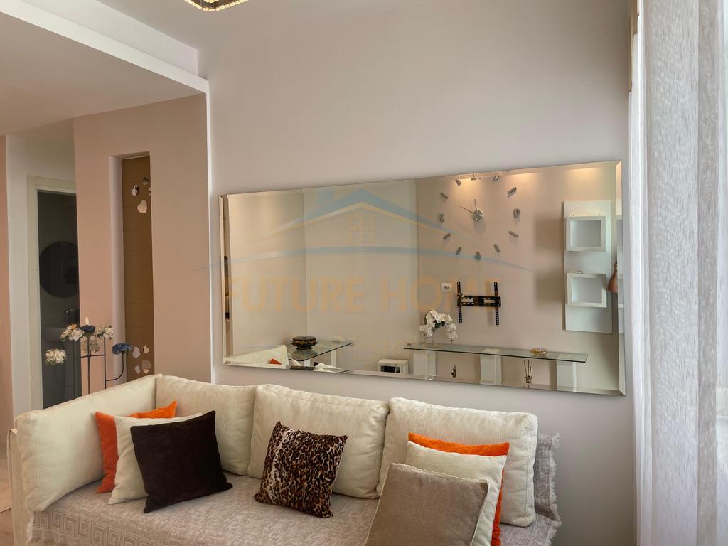 In vendita, Casa Privata 2+1+2, Oxhaku, Tirane.