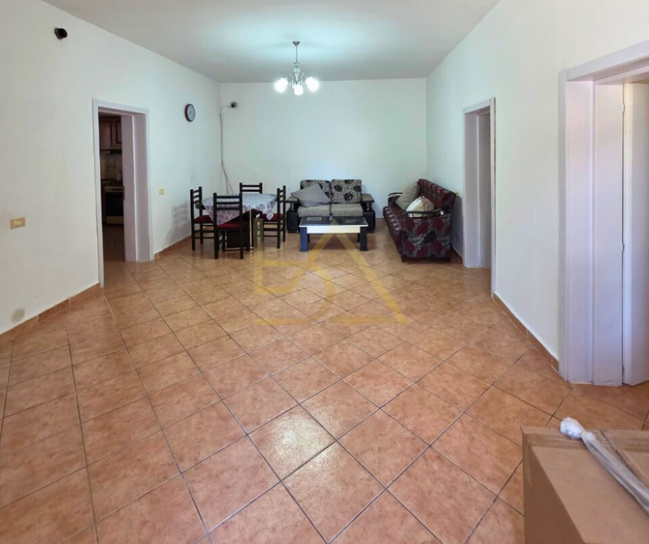 Appartamento in Affitto – Durrës, Quartiere 13