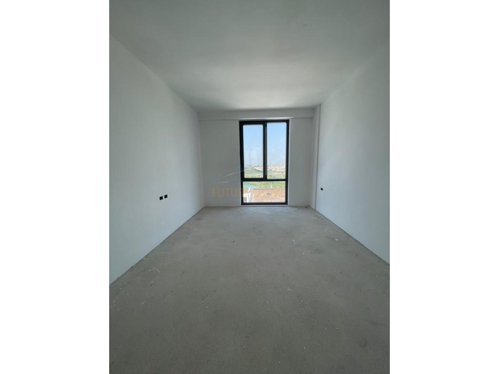 Appartamento 2+1+2+Posto Auto in Vendita  Lakeside Farke