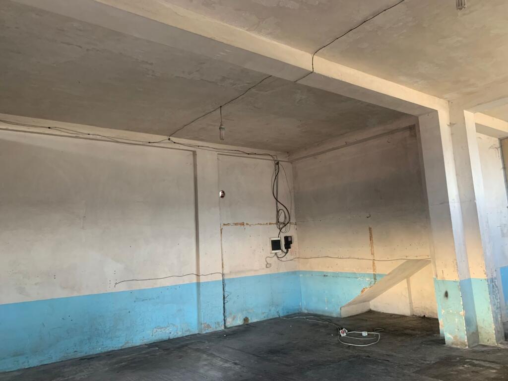 VENDITA MAGAZZINO 180 m2 AUTOSTRADA TIRANA-DURRËS 190.000 EURO