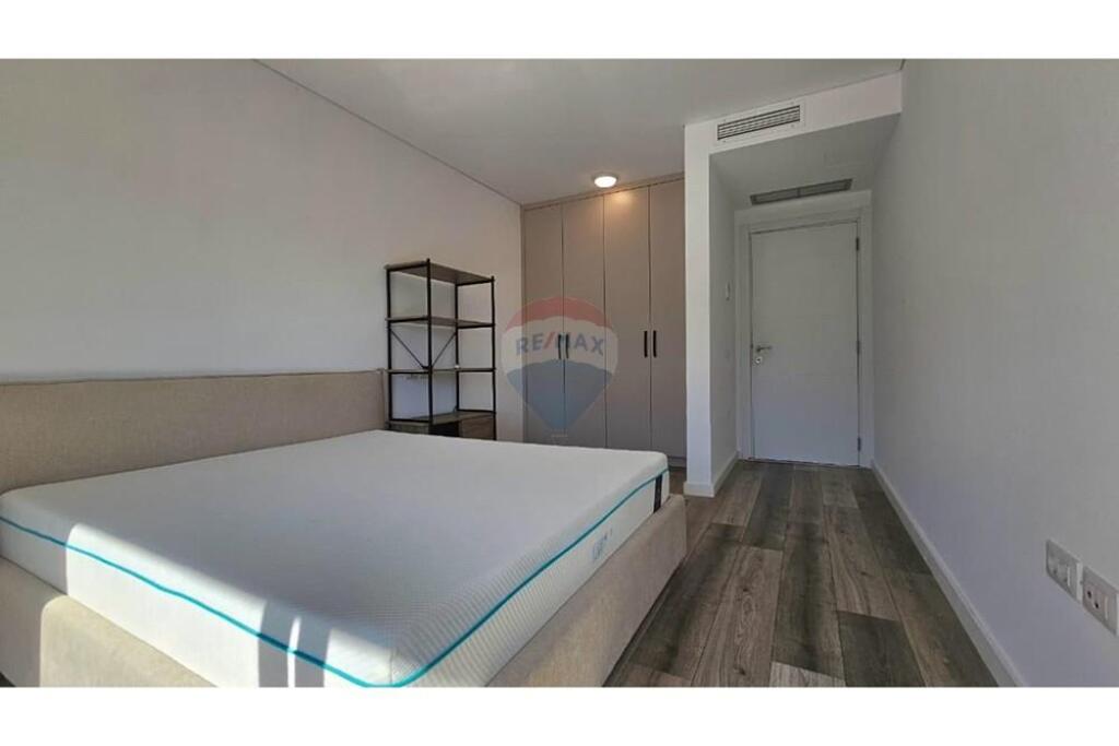 Villa - In Affitto - TEG, Tirana € 2,300