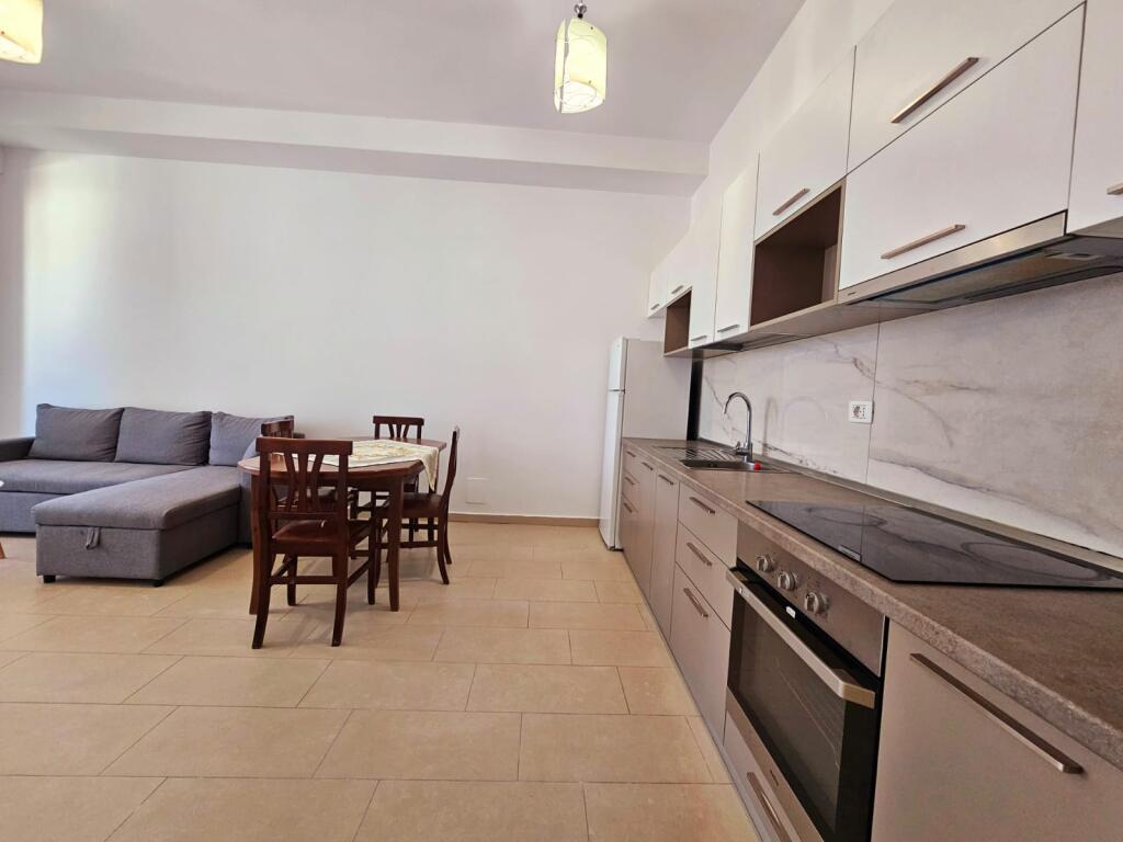 Appartamento 1+1 a Kontakti 21 Dhjetori