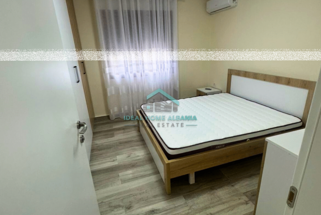 Cole, Vlore- Appartamento 1+1+Negozio in vendita