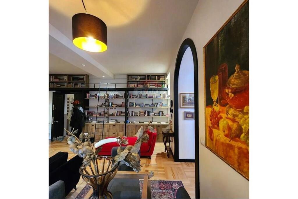 Appartamento 2+1+2. con Parcheggio Kodra e Diellit