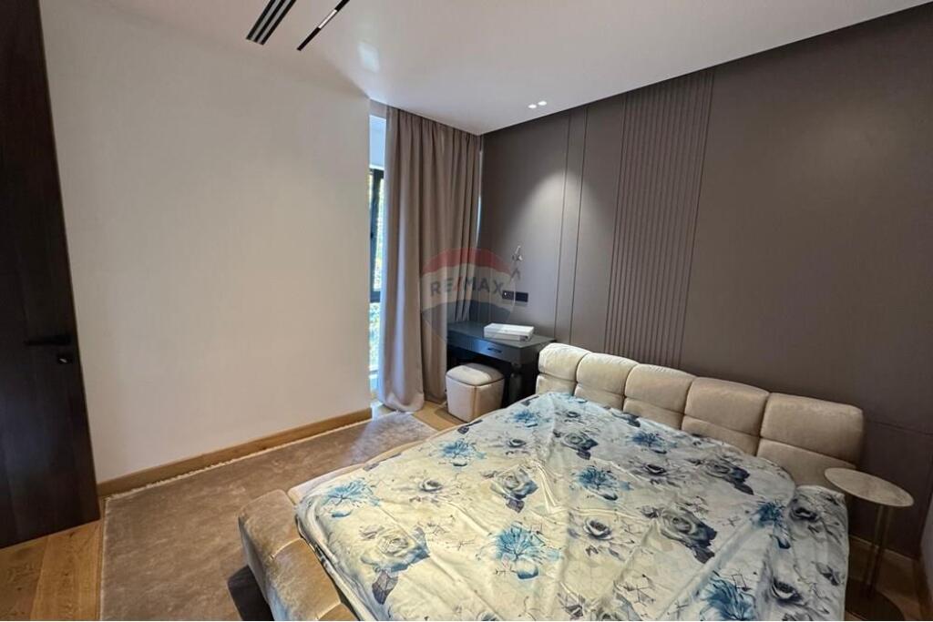 GARDEN BUILDING, APARTMENT 200m2 FOR SALE