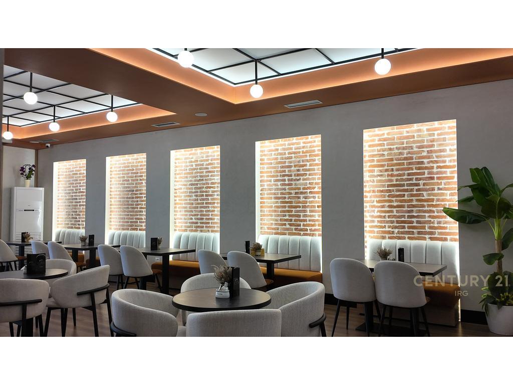 FOR RENT ''LOUNGE - BAR'' IN WORKING CONDITION, FRESH !