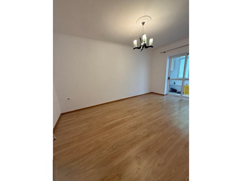 Appartamento 2+1 In Affitto a Myslym Shyri, Tirana - 500€ | 70 m²