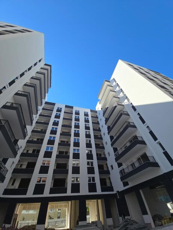 Appartamento 2+1+2 in vendita al Complesso Platinium 1, con vista sul Nuovo Boulevard.