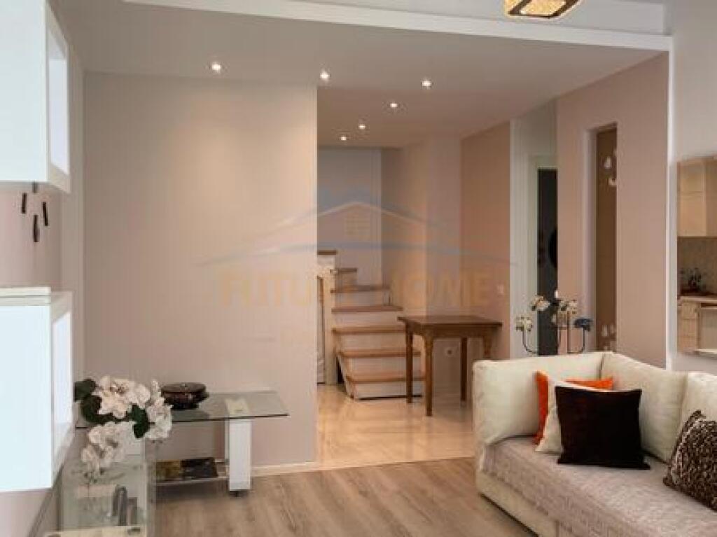 In vendita, Casa Privata 2+1+2, Oxhaku, Tirane.