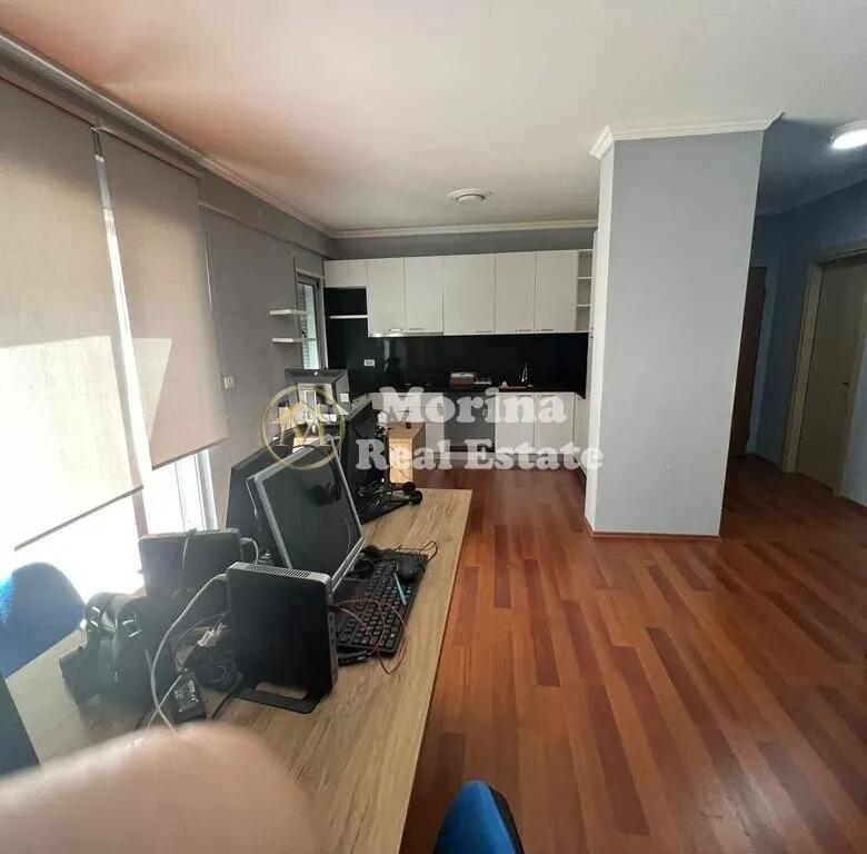 Affitto, Appartamento 3+1, 5 Maggio, 900 Euro/Mese