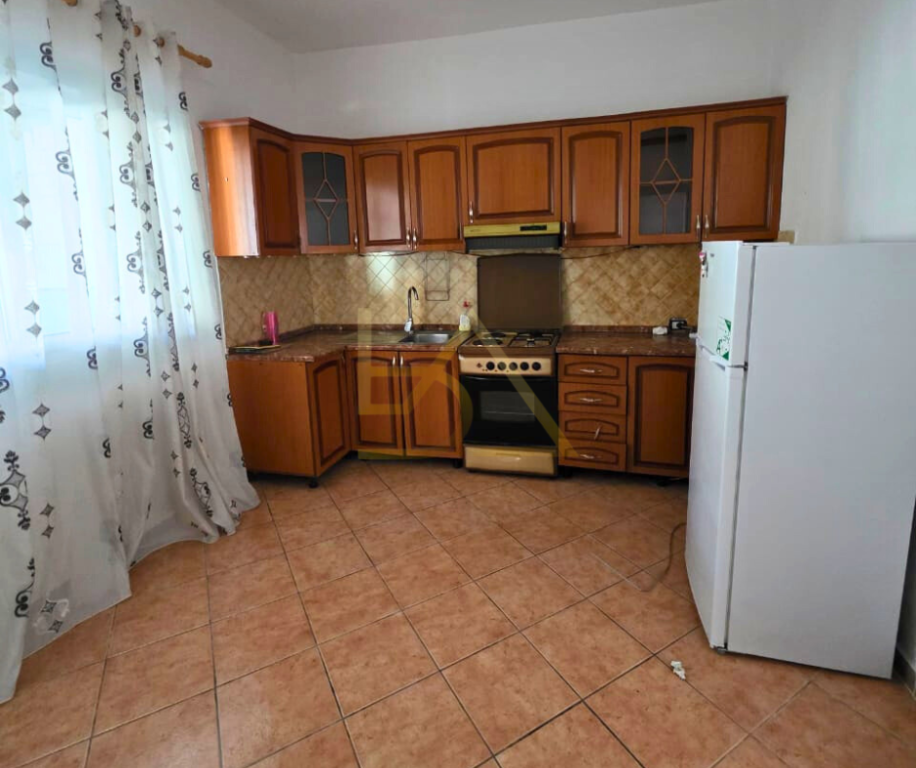 Appartamento in Affitto – Durrës, Quartiere 13