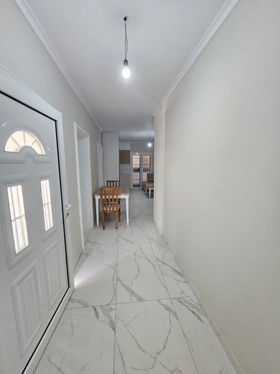 AFFITTASI APPARTAMENTO 1+1 A KENETE DURRES