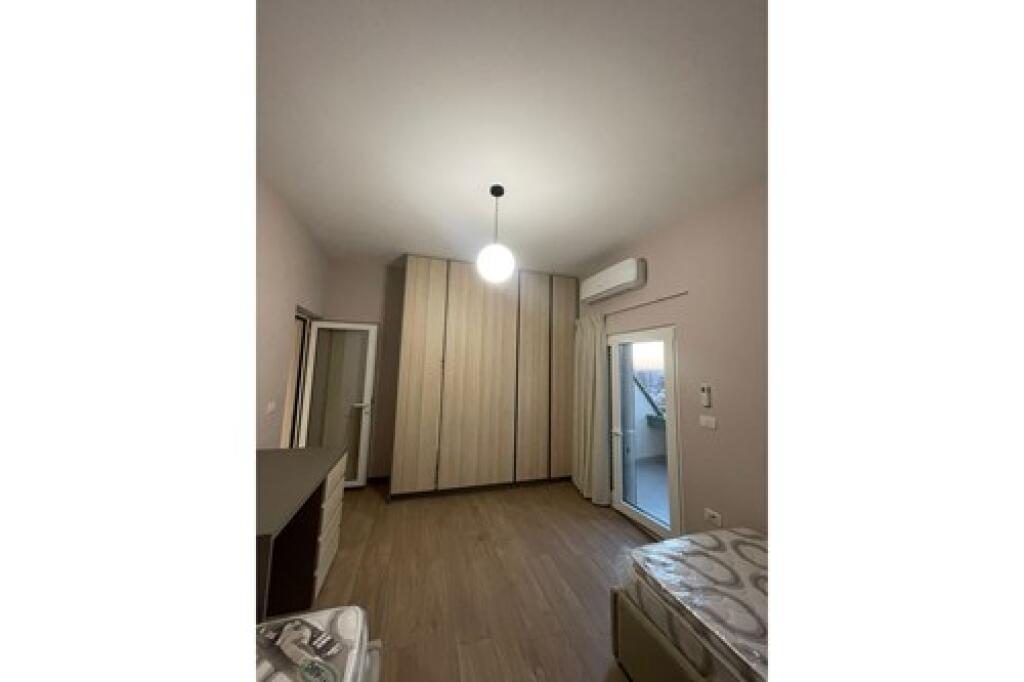 Tirane, affittasi appartamento 3+1+Balcone Piano 3, 148 m² 900 € (fresku) 530581008-33