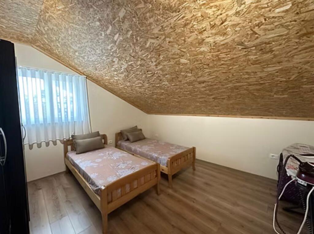 Villa in affitto su 2 piani