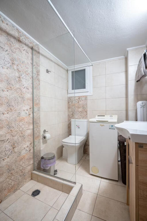 Apartment For Rent 1+1 In Center (ID B210739) Tirane.