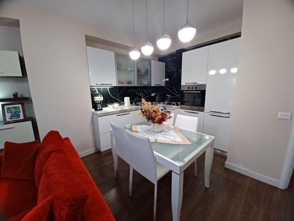 Vendiamo appartamento 2+1 con posto auto – Zona QSUT 205.000 €