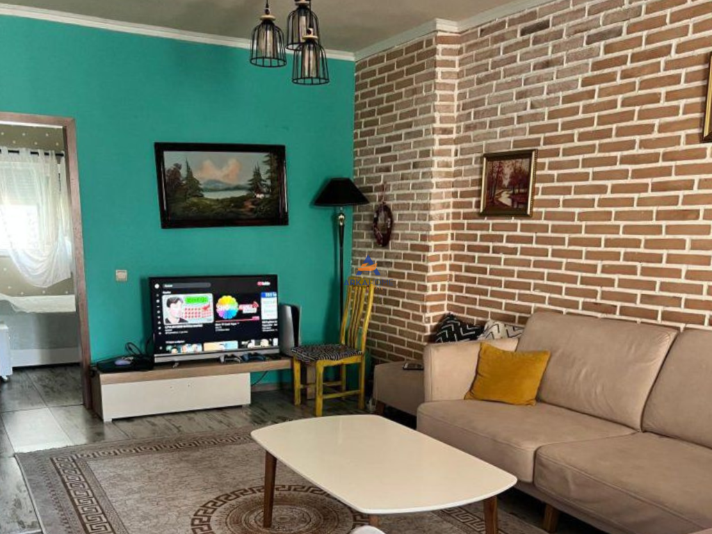 FOR RENT APARTMENT 2+1+BALCONY "COMMUNE OF PARIS" 650 EURO.