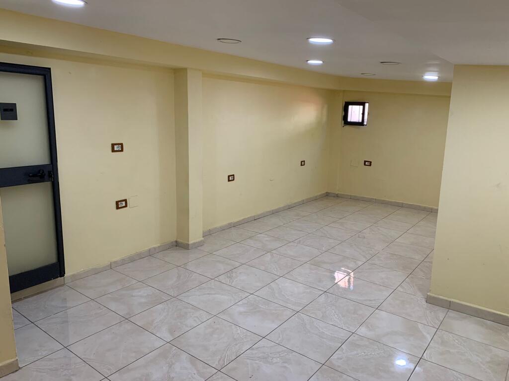 UFFICIO IN AFFITTO 30 M2 VIA DI DURRES 420 EURO