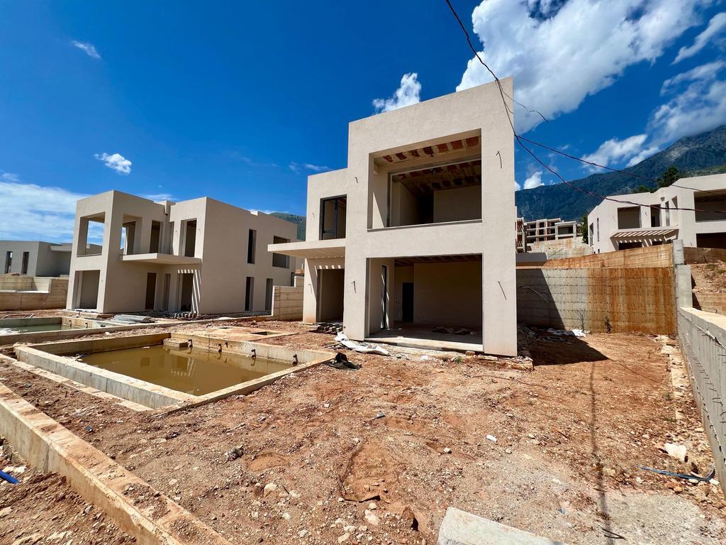 San Nicola Residence in Palasa, Luxury Villa with swimming pool for sale