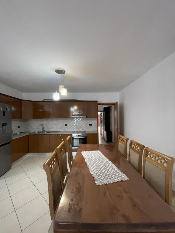 Appartamento 2+1+2 arredato in affitto a Yzberisht