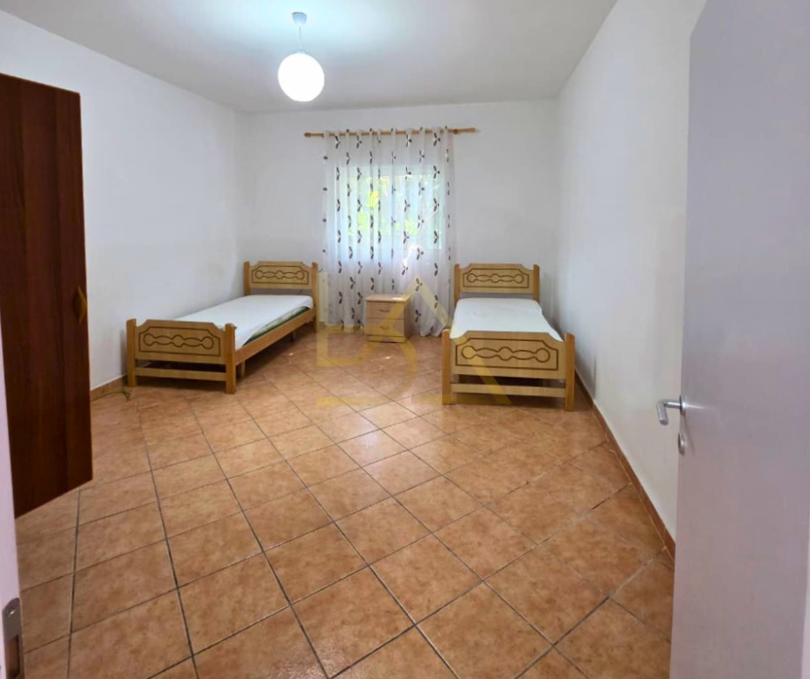 Appartamento in Affitto – Durrës, Quartiere 13