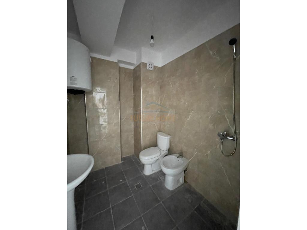 In vendita, Appartamento 3+1, Via 5 Maji, Tirana.