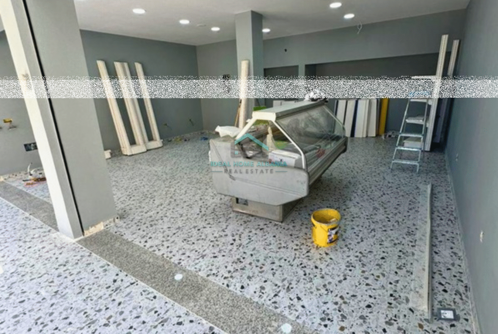 Cole, Vlore- Appartamento 1+1+Negozio in vendita