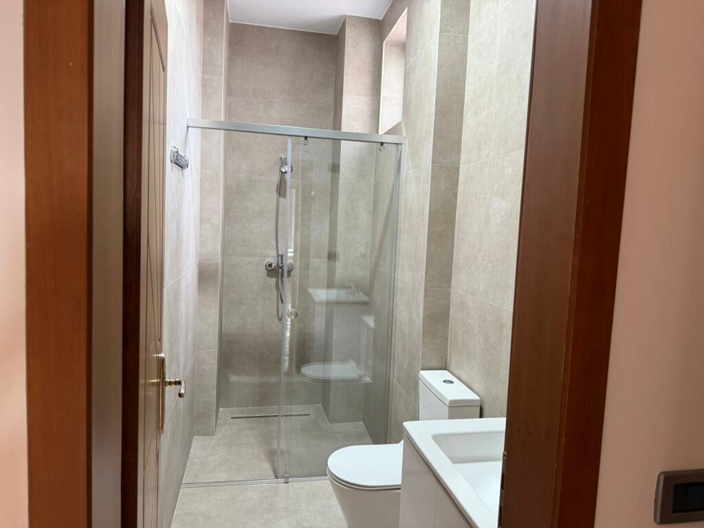 Villa di 3 piani in affitto a Sauk vicino a BKT