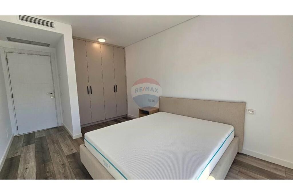 Villa - In Affitto - TEG, Tirana € 2,300