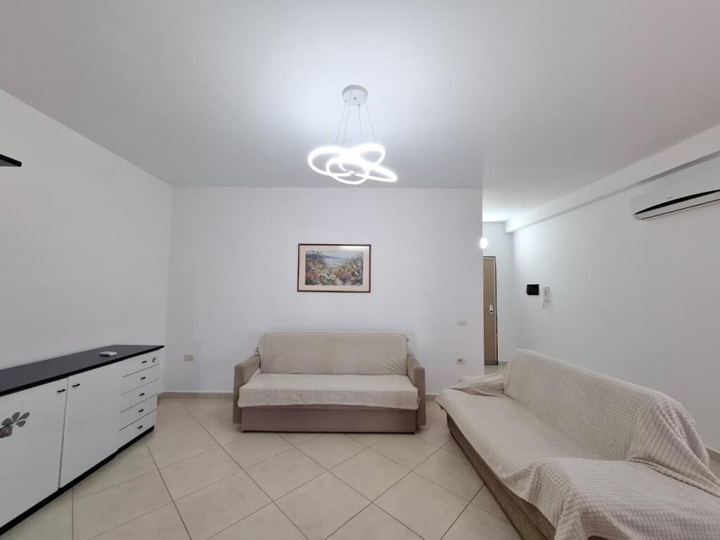 ✨ Appartamento in Affitto 2+1+2WC – 120 m² | 59.500 Lek 📍 Via Bardhyl / Scuola Andon Zako Çajupi