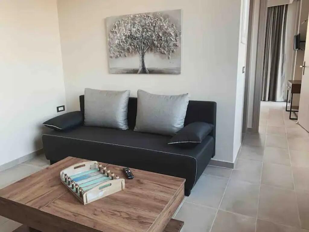 Appartamento in Affitto 1+1 a Bllok (ID B211298) Tirana.