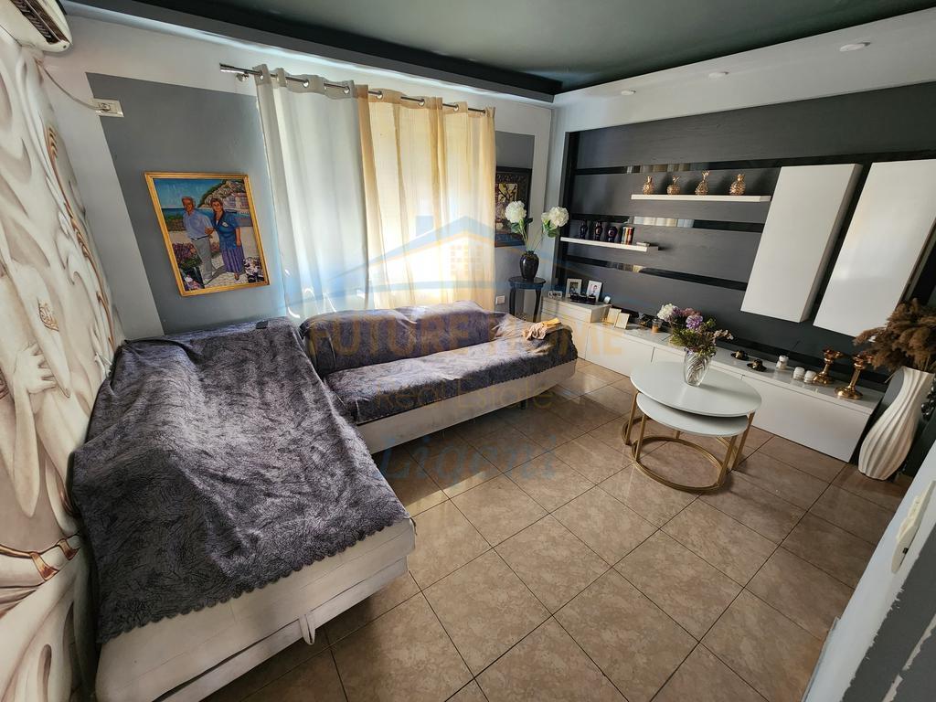 In vendita, Appartamento 2+1, Via Kavaja, Tirana
