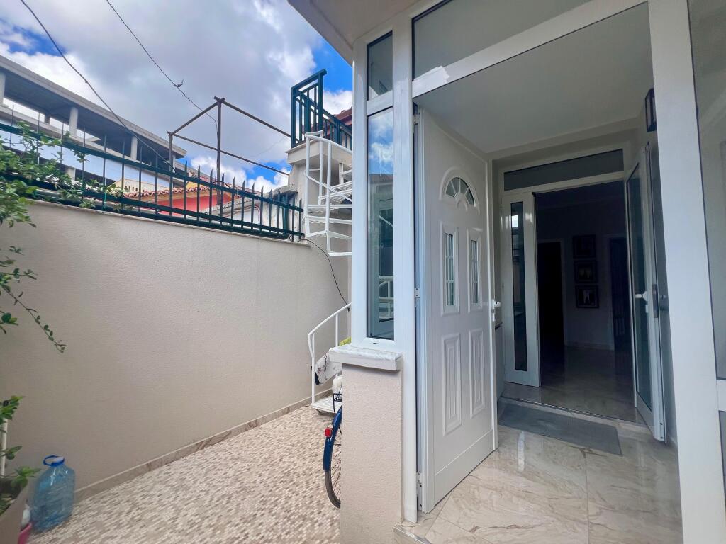 Casa Privata in Affitto a Vlora